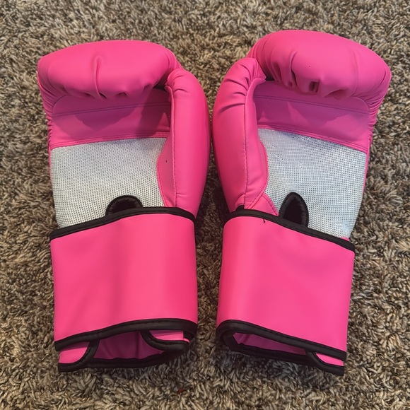 Kaiwende women’s boxing gloves. 12oz- B1 - Picture 2 of 2